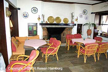 Gem&uuml;tlicher Aufenthaltsraum des Hotels Maistrali in Afissos im Pilion in Griechenland