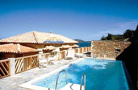 Pool der Villa