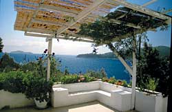 Terrasse mit Blick aufs Meer