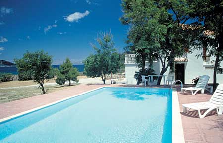 Poolvilla Karavos