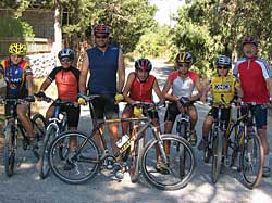 In kleinen Gruppen auf Fahrradtour auf Nordzypern