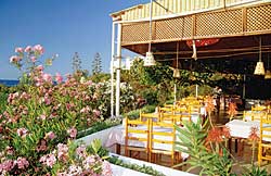 Die Aussen-Terrasse im Riviera bei Girne