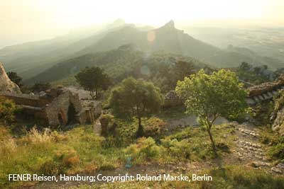 Blick von der Burg Kantara auf die Karpaz-Halbinsel