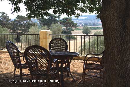 Schattiges Pl&auml;tzchen in der Ciftlik Pension in Nordzypern