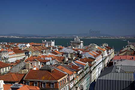 Blick &uuml;ber die Stadt Lissabon