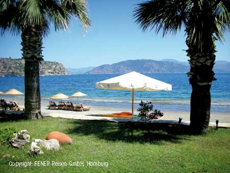 Strand vor dem Hotel Serendip in Kumlub&uuml;k