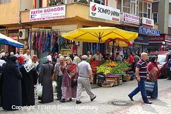 Markttag in S&uuml;rmene