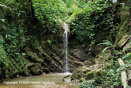 Der Tahirli Selalesi Wasserfall in der N&auml;he Akcakocas an der westlichen Schwarzmeer-K&uuml;ste in der T&uuml;rkei